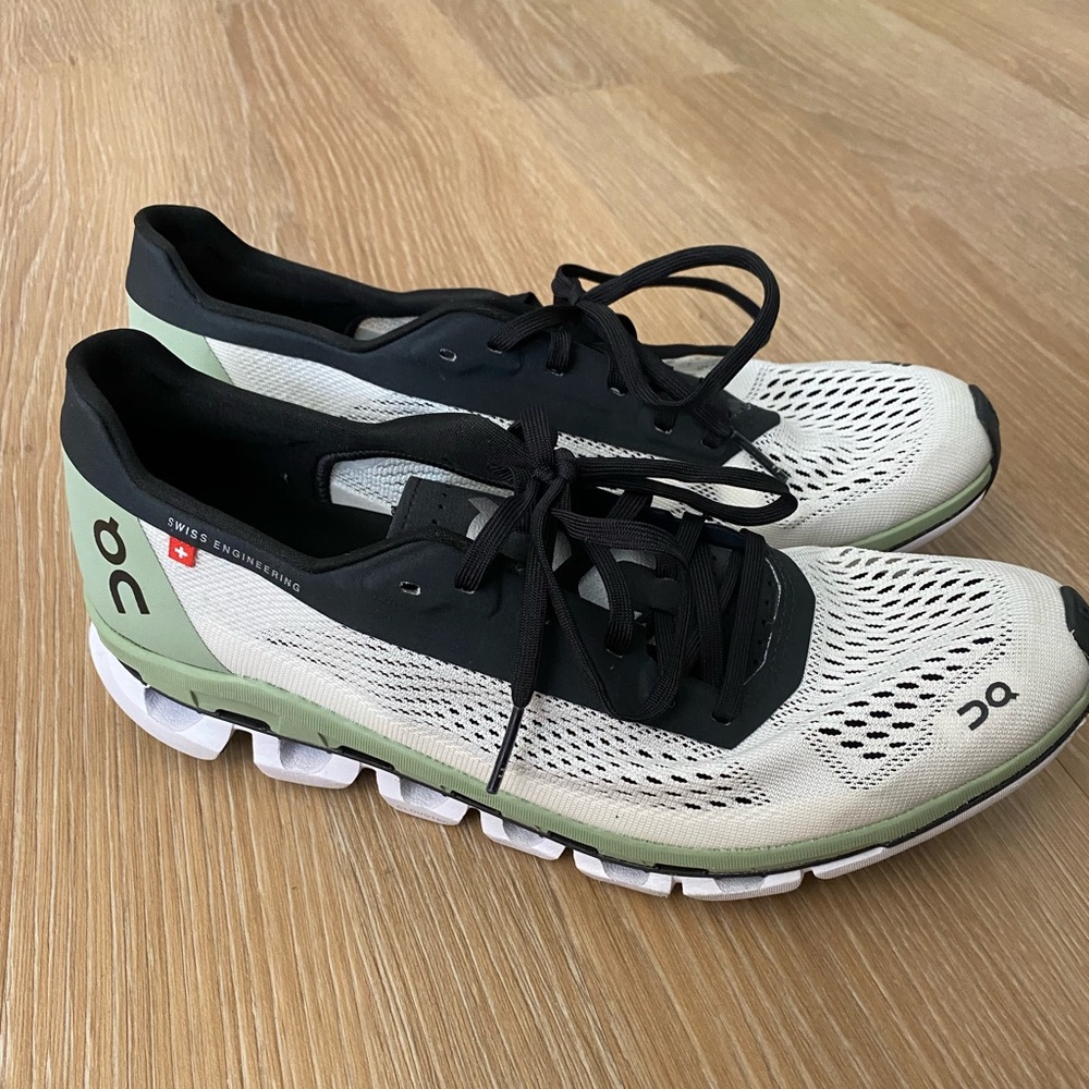 ON cloudboom running shoes